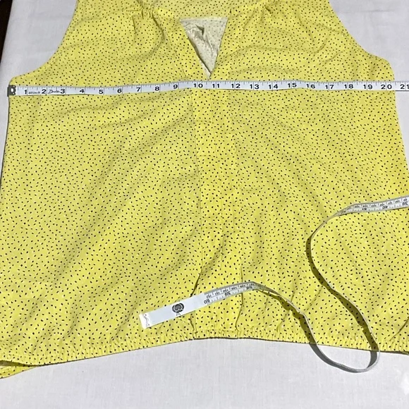 LOFT Yellow Polka Dot Sleeveless V-Neck Blouse - Size Large - Picture 7 of 8